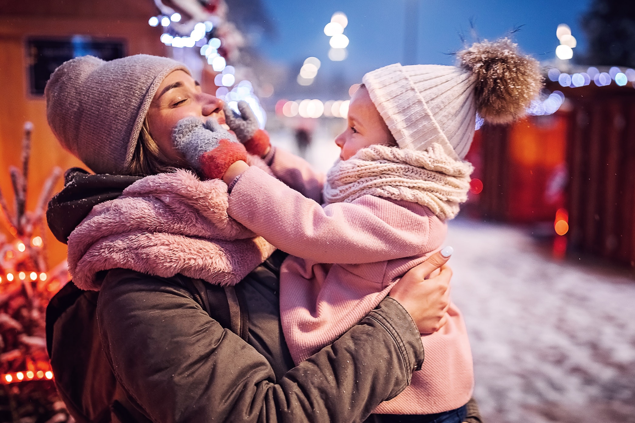 https://healthy.kaiserpermanente.org/content/dam/kporg/front-door/parent-and-child-enjoying-the-winter/parent-and-child-enjoying-the-winter-l-dt.jpg