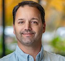 Photo of Carlos Moura Alves, MD